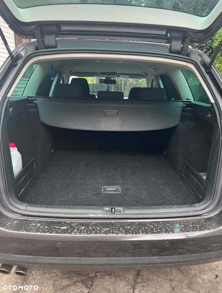 Volkswagen Passat 2.0 TDI Comfortline DSG - 14