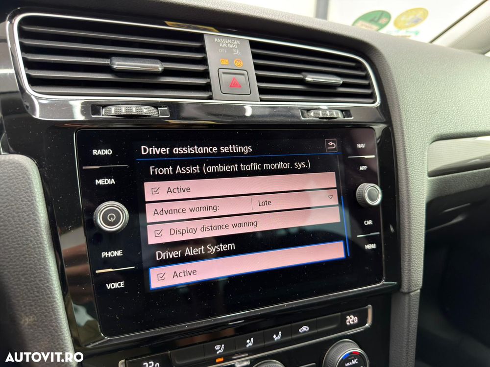 Volkswagen Golf 1.6 TDI SCR DSG Join - 19