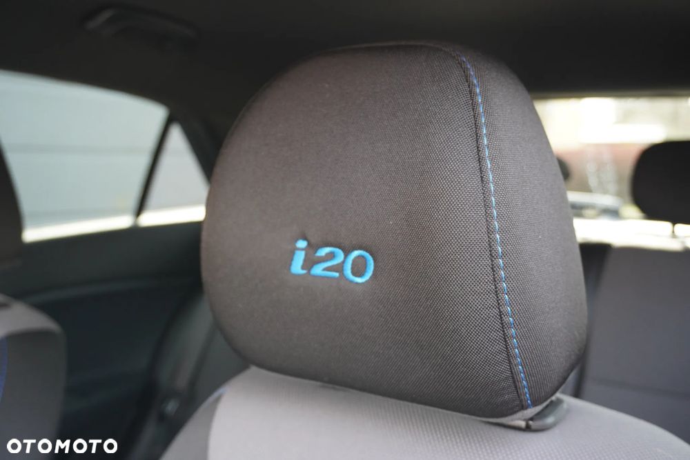 Hyundai i20 1.2 YES Gold - 35