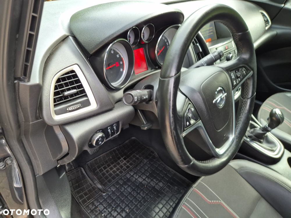 Opel Astra 1.4 T Cosmo - 27