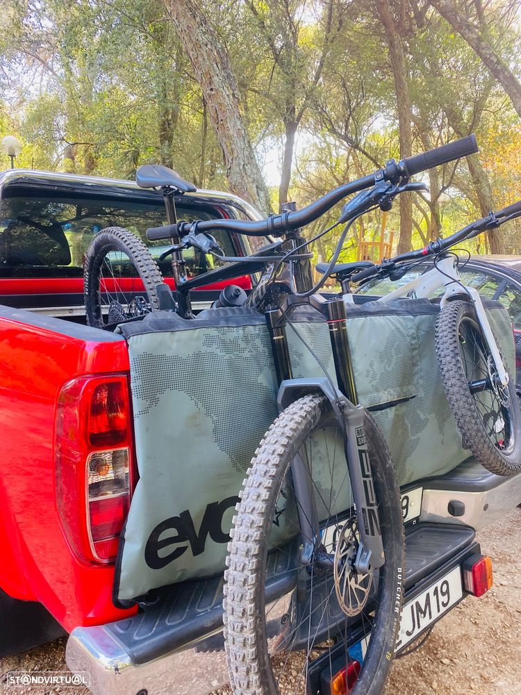 Nissan Navara 2.5 dCi CD LE Hi-Tech +P.Premium 4WD - 2