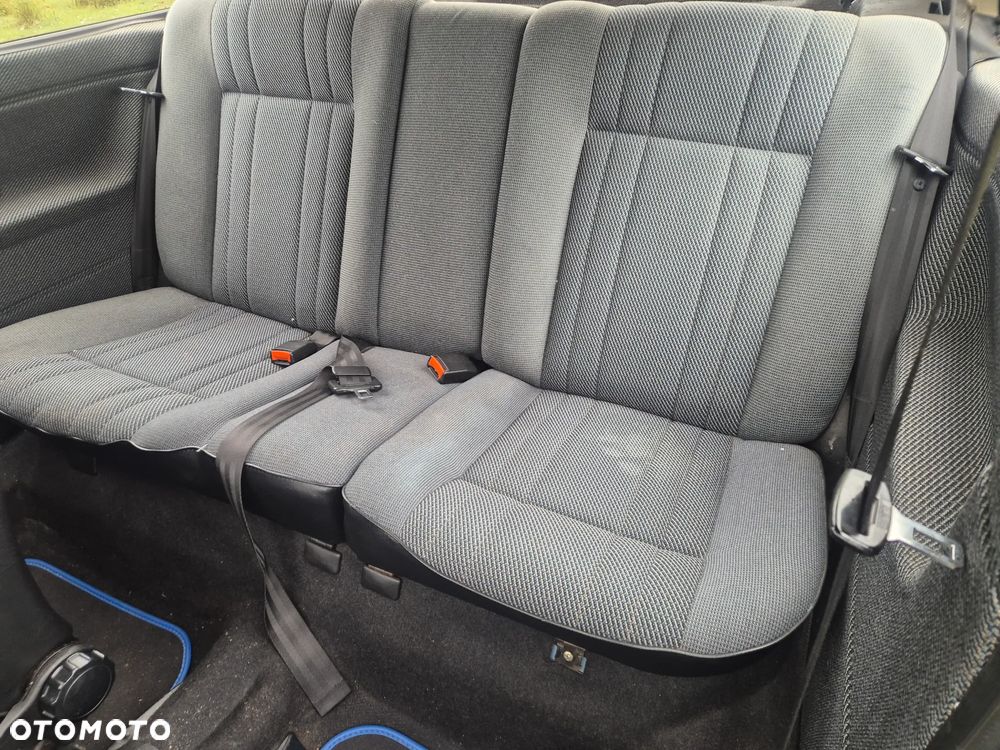 Volkswagen Golf 1.8 GL - 10