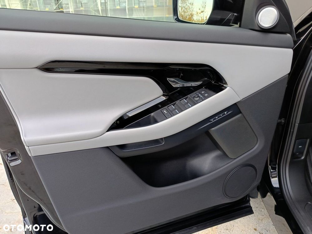 Land Rover Range Rover Evoque - 21