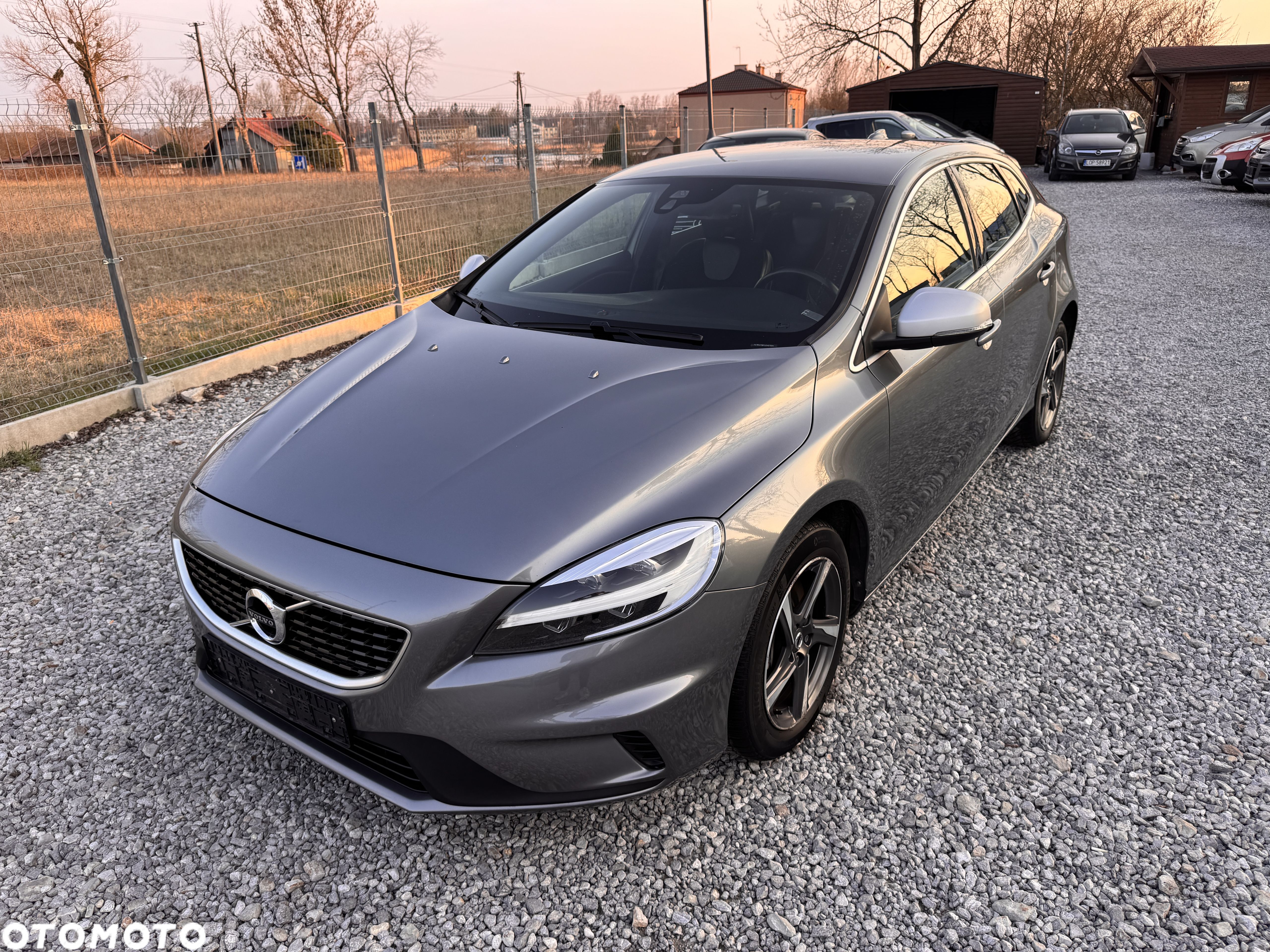 Volvo V40 D3 RDesign - 1