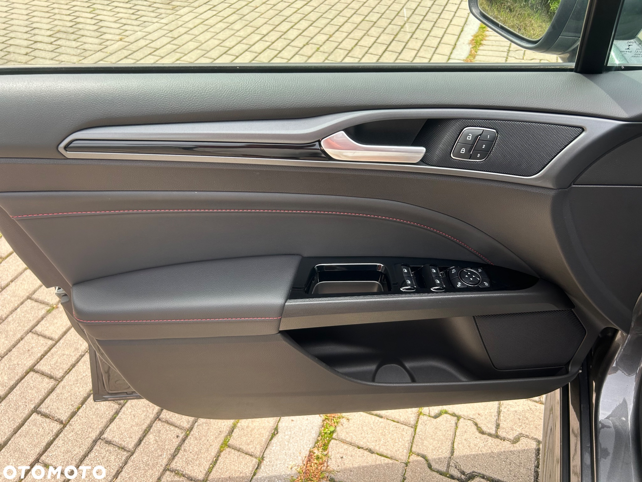 Ford Mondeo 1.5 EcoBoost ST-Line X - 27