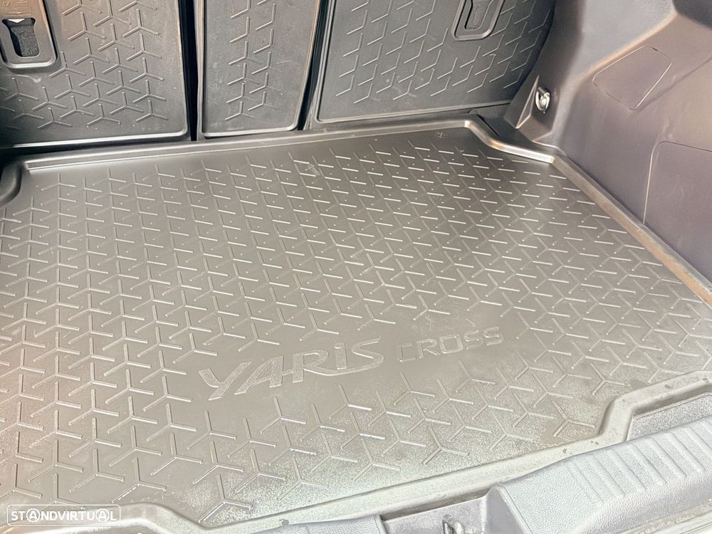 Toyota Yaris Cross 1.5 HDF Premiere Edition - 31