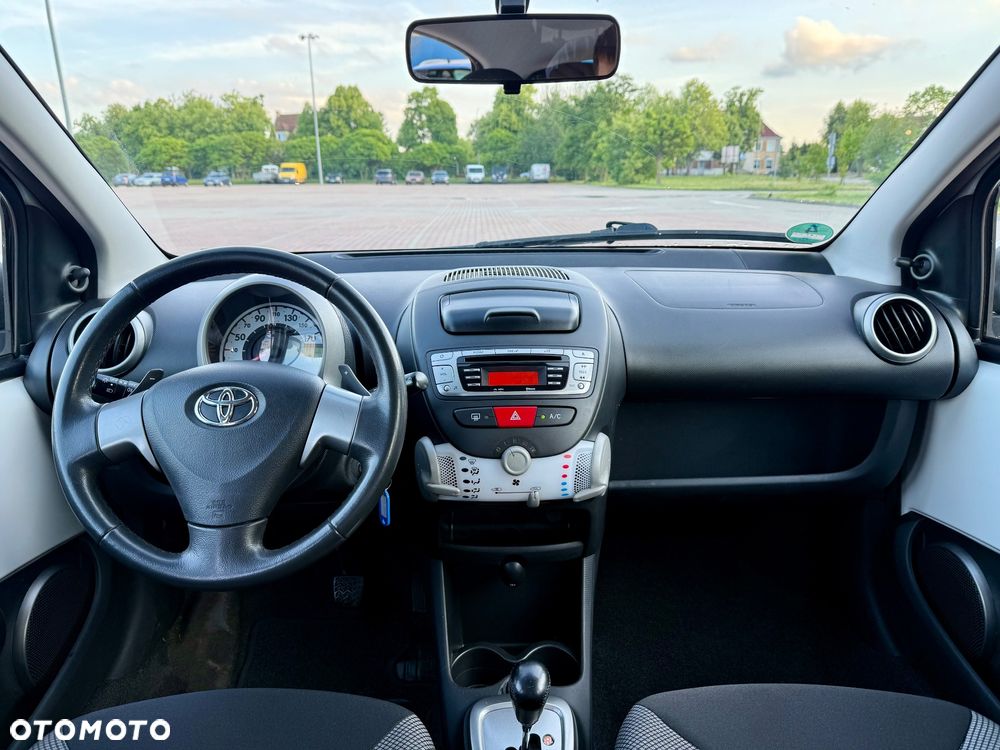 Toyota Aygo 1.0 VVT-i Sol EU5 MM - 22