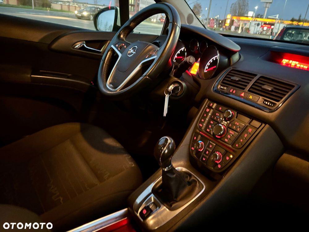 Opel Meriva - 10