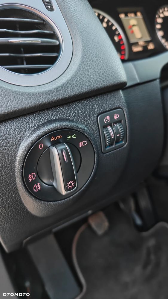 Volkswagen Tiguan 2.0 TDI DPF BlueMotion Technology Cup Sport & Style - 23