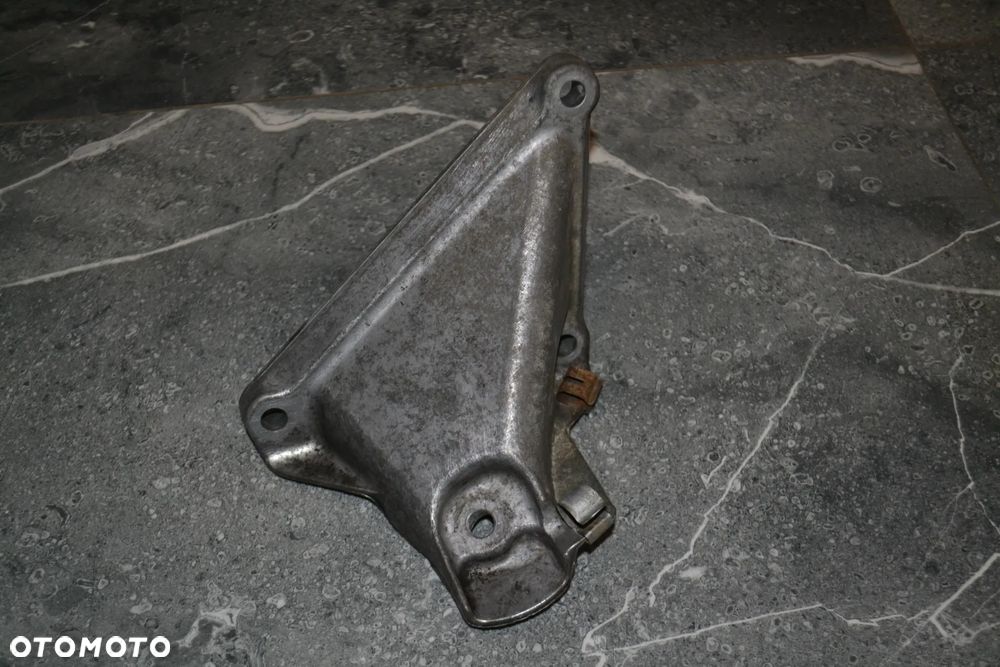 BMW E60 E61 E63 E64 3,0D ŁAPA MOCOWANIE SILNIKA LEWA 6769153 - 2