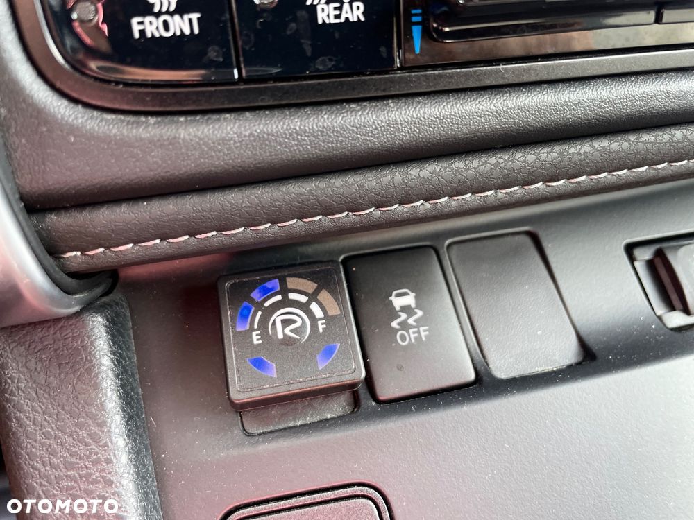 Toyota Auris - 22