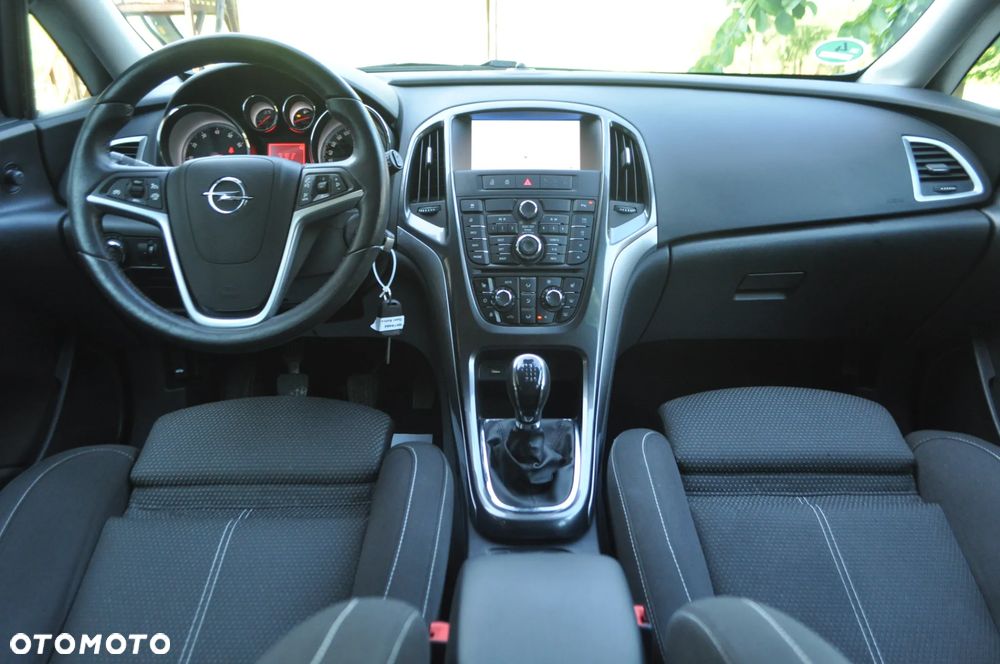 Opel Astra 1.4 Turbo Exklusiv - 27