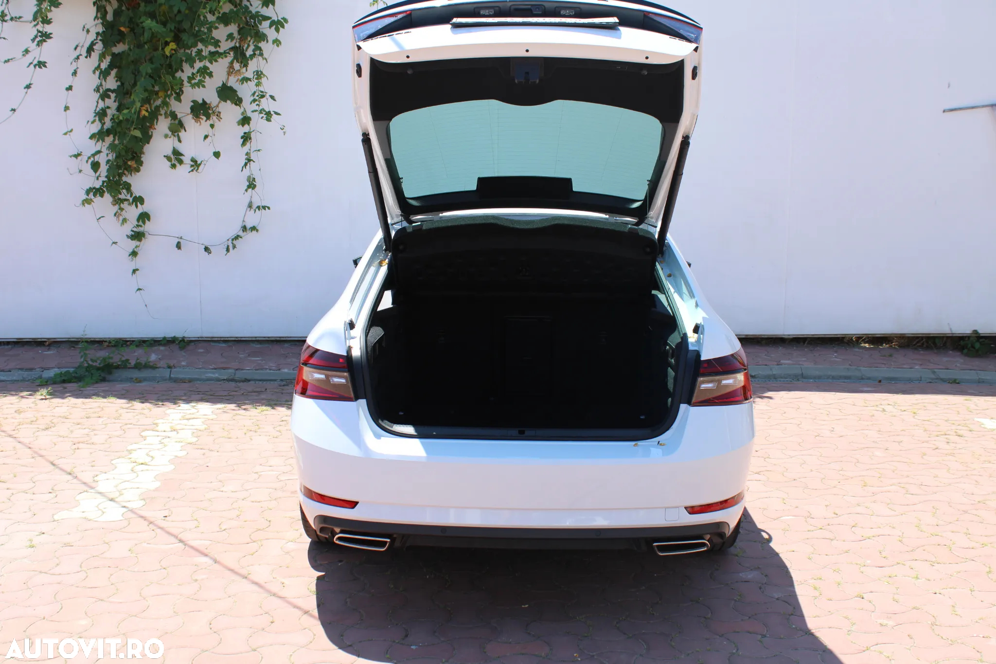 Skoda Superb 2.0 TSI 4X4 DSG Sportline - 5
