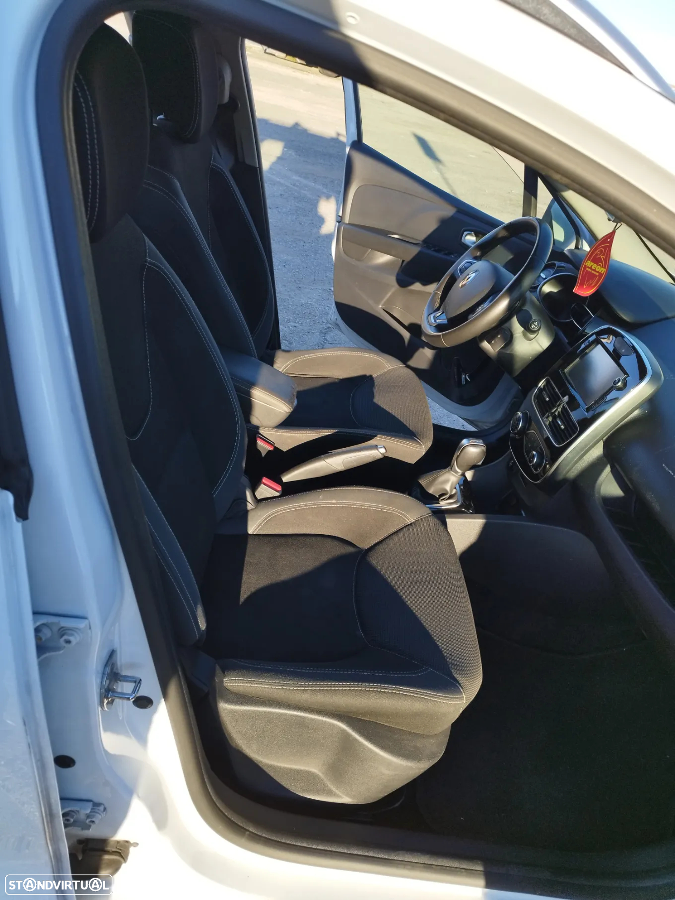 Renault Clio Sport Tourer (Energy) dCi 90 Start & Stop EDC INTENS - 7