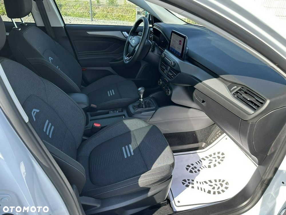 Ford Focus 1.0 EcoBoost Hybrid ACTIVE X - 14