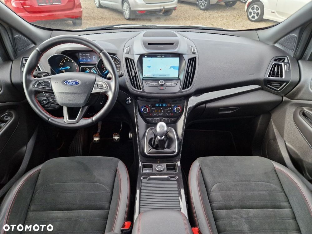 Ford Kuga 1.5 EcoBoost 2x4 ST-Line - 7