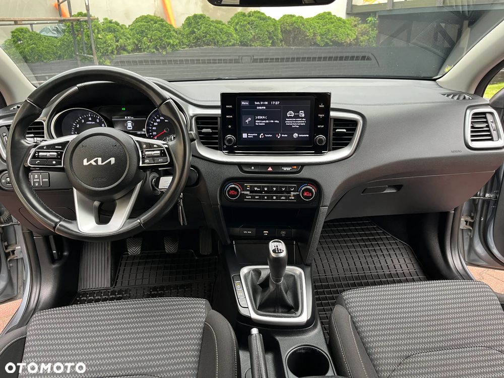 Kia Ceed 1.5 T-GDI M - 11