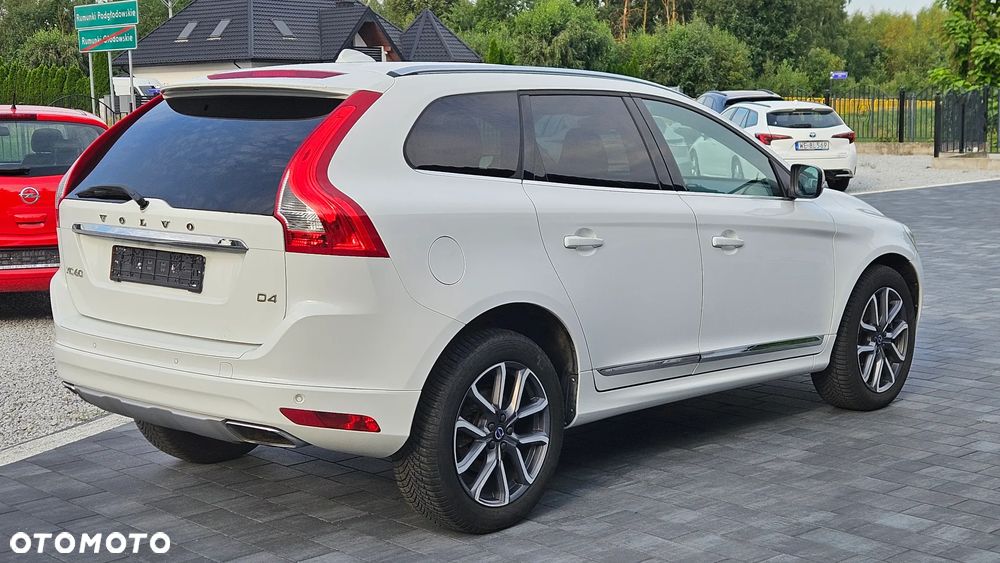 Volvo XC 60 D4 Geartronic Summum - 3