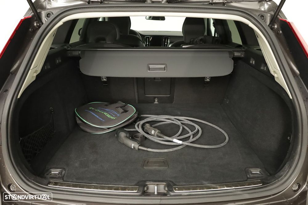 Volvo V60 2.0 T6 AWD TE Essential - 22