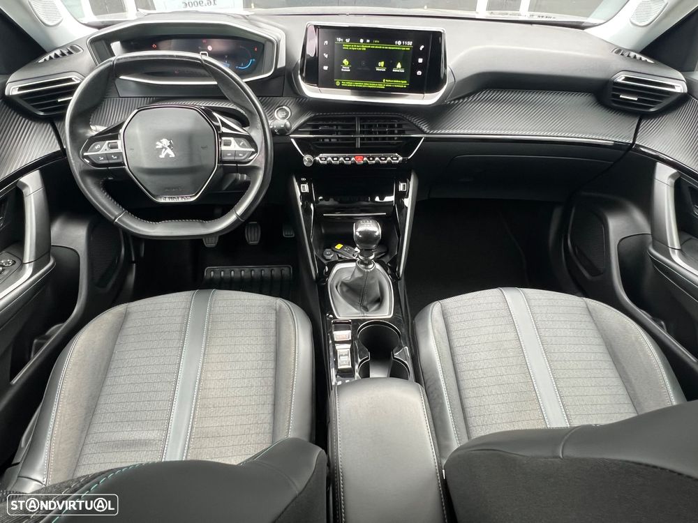 Peugeot 2008 1.2 PureTech Allure - 12