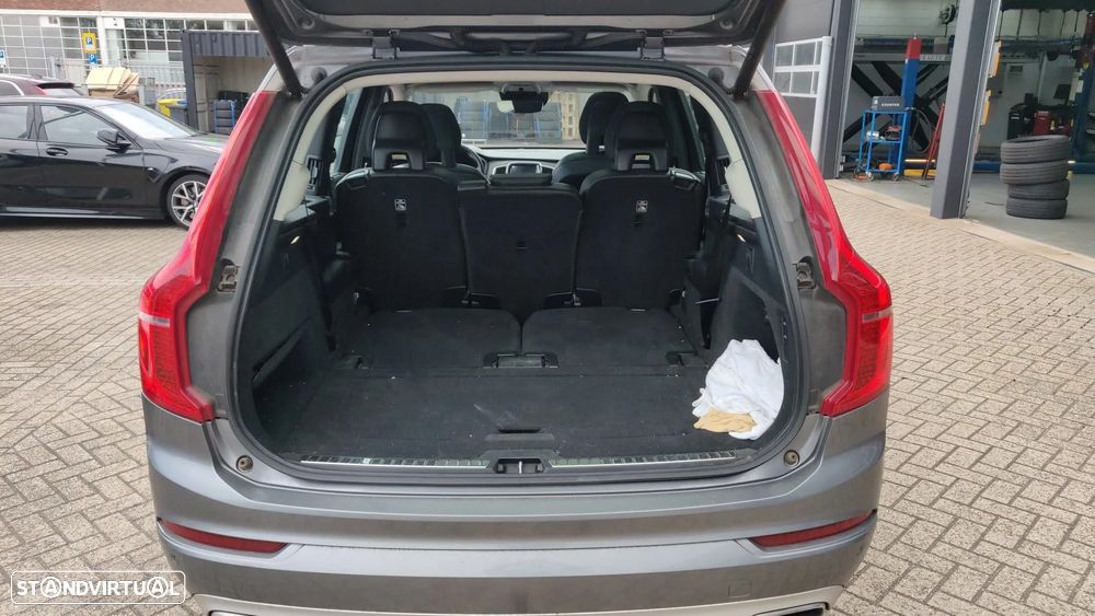 Volvo XC 90 T8 AWD Twin Engine Geartronic Momentum - 10
