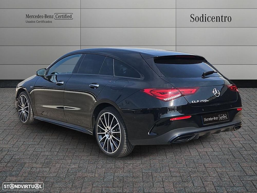 Mercedes-Benz CLA 250 e Shooting Brake AMG Line - 4