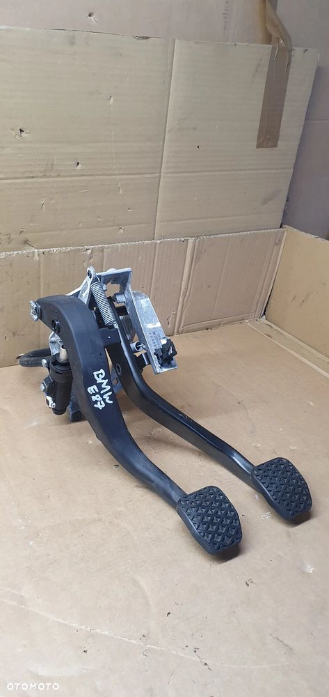 Pedał sprzęgła hamulca BMW I E81 E87 6761310 6778977 - 3
