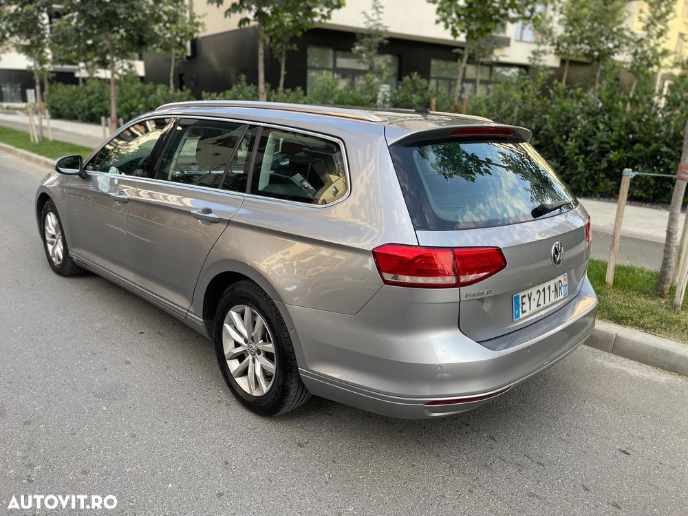Volkswagen Passat - 4