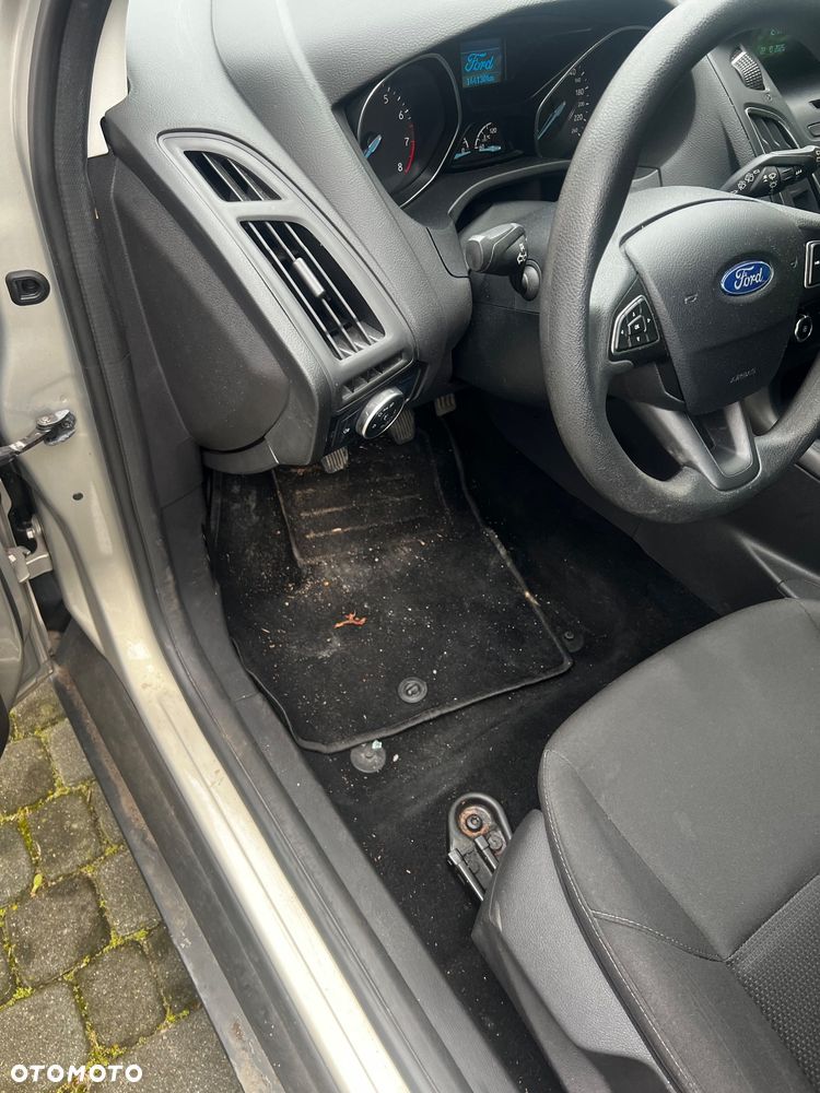 Ford Focus - 13
