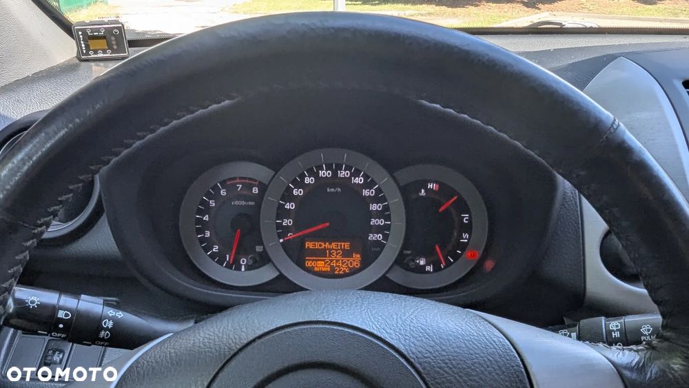 Toyota RAV4 - 8