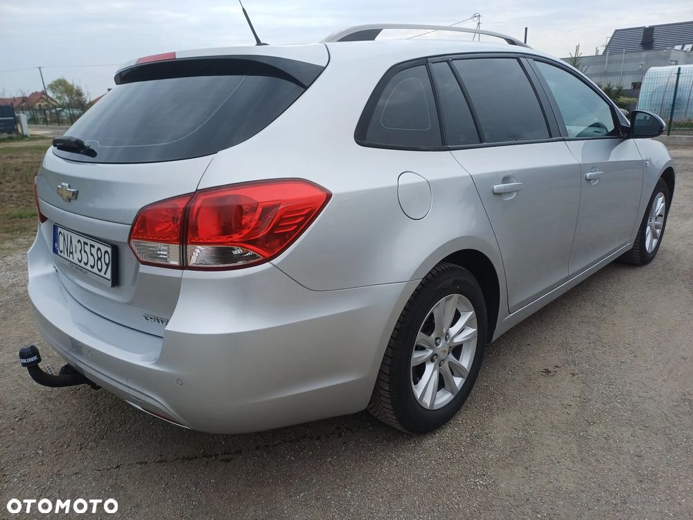 Chevrolet Cruze 1.6 LS+ - 5
