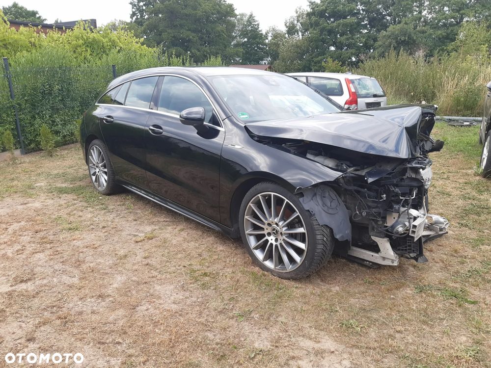 Mercedes-Benz CLA 180 7G-DCT AMG Line Advanced Plus - 1