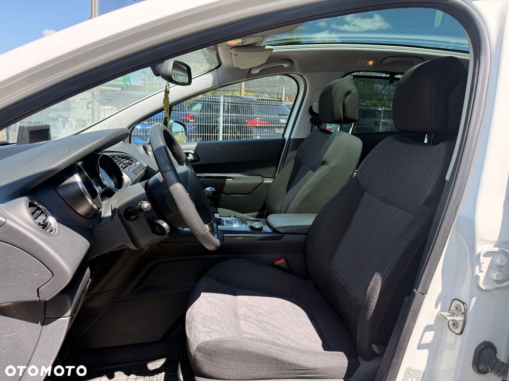 Peugeot 3008 1.6 HDi Premium - 8