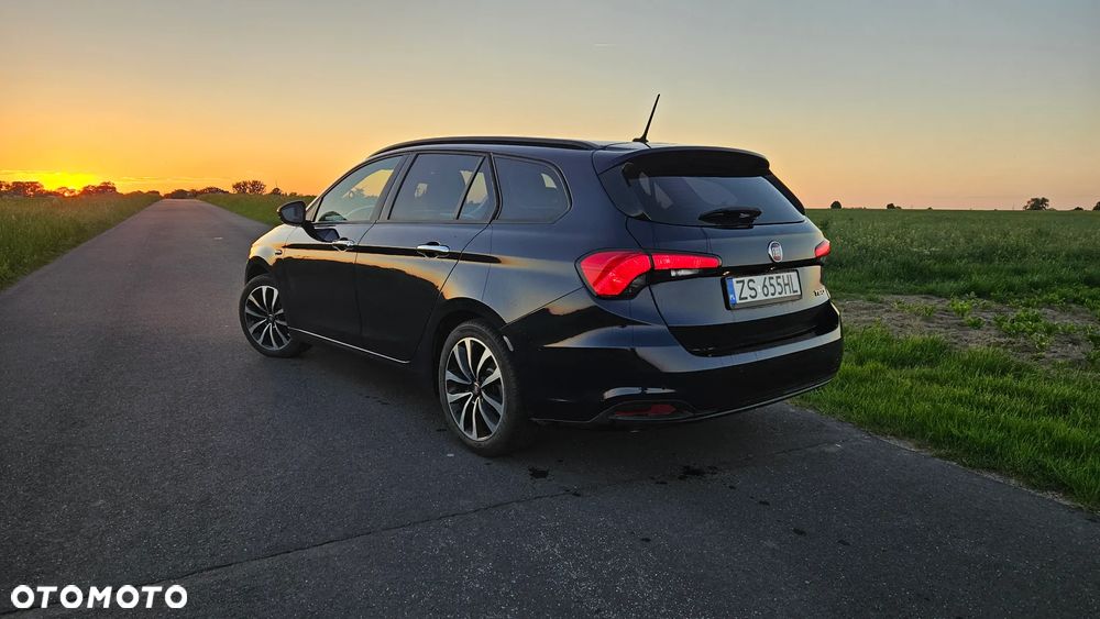 Fiat Tipo 1.4 16v Lounge EU6d - 1