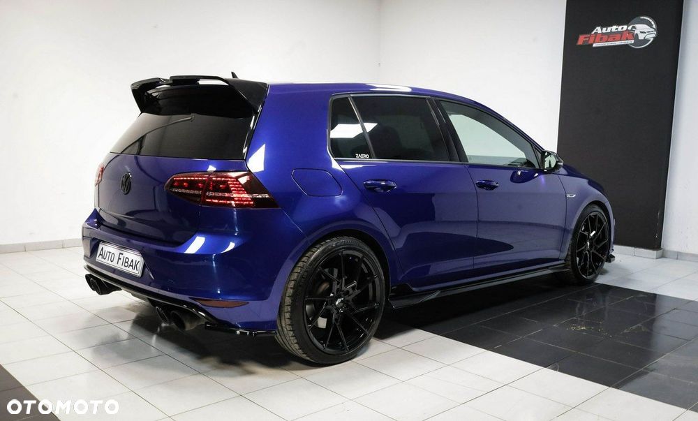 Volkswagen Golf - 16