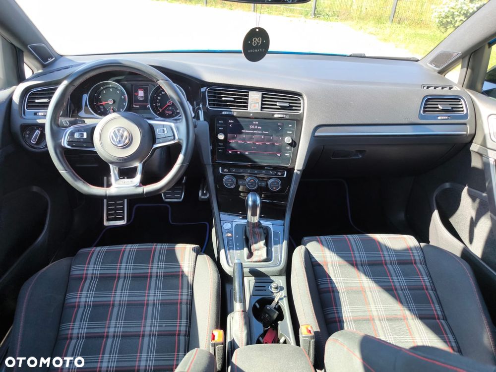 Volkswagen Golf GTI (BlueMotion Technology) DSG Performance - 6