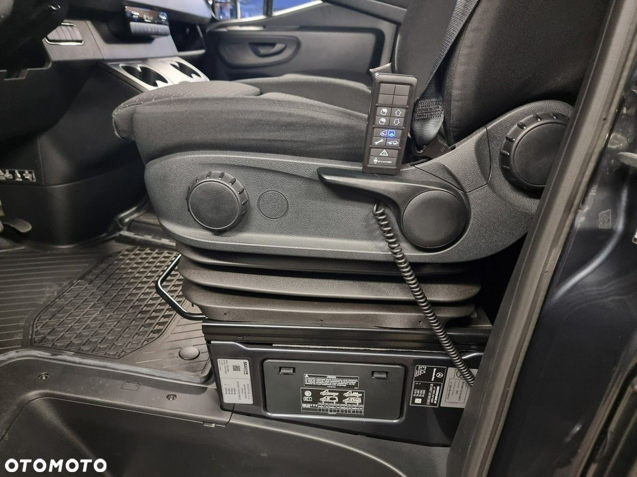 Mercedes-Benz Sprinter - 17