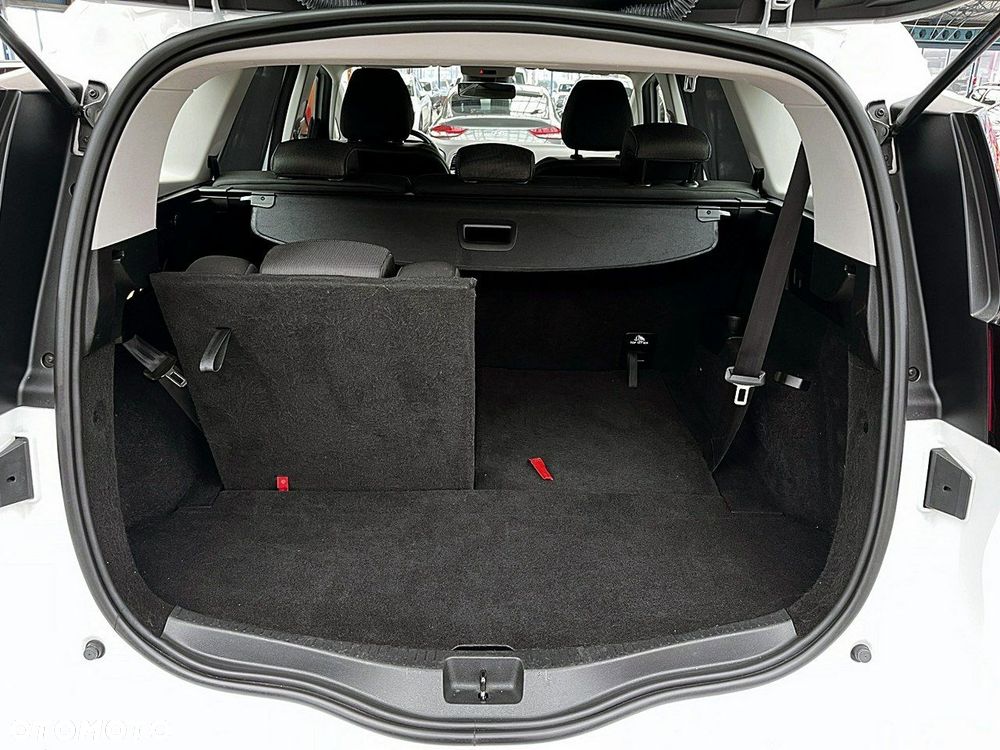 Renault Grand Scenic - 16