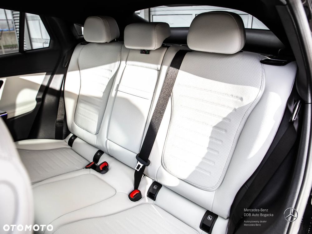 Mercedes-Benz GLC Coupe 300 de PHEV 4-Matic AMG Line - 12