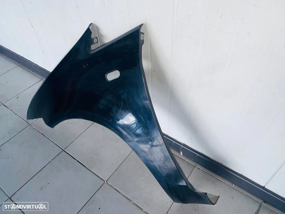 Guarda Lamas Esquerdo Ford C-Max - 2003 / 2007 - 4
