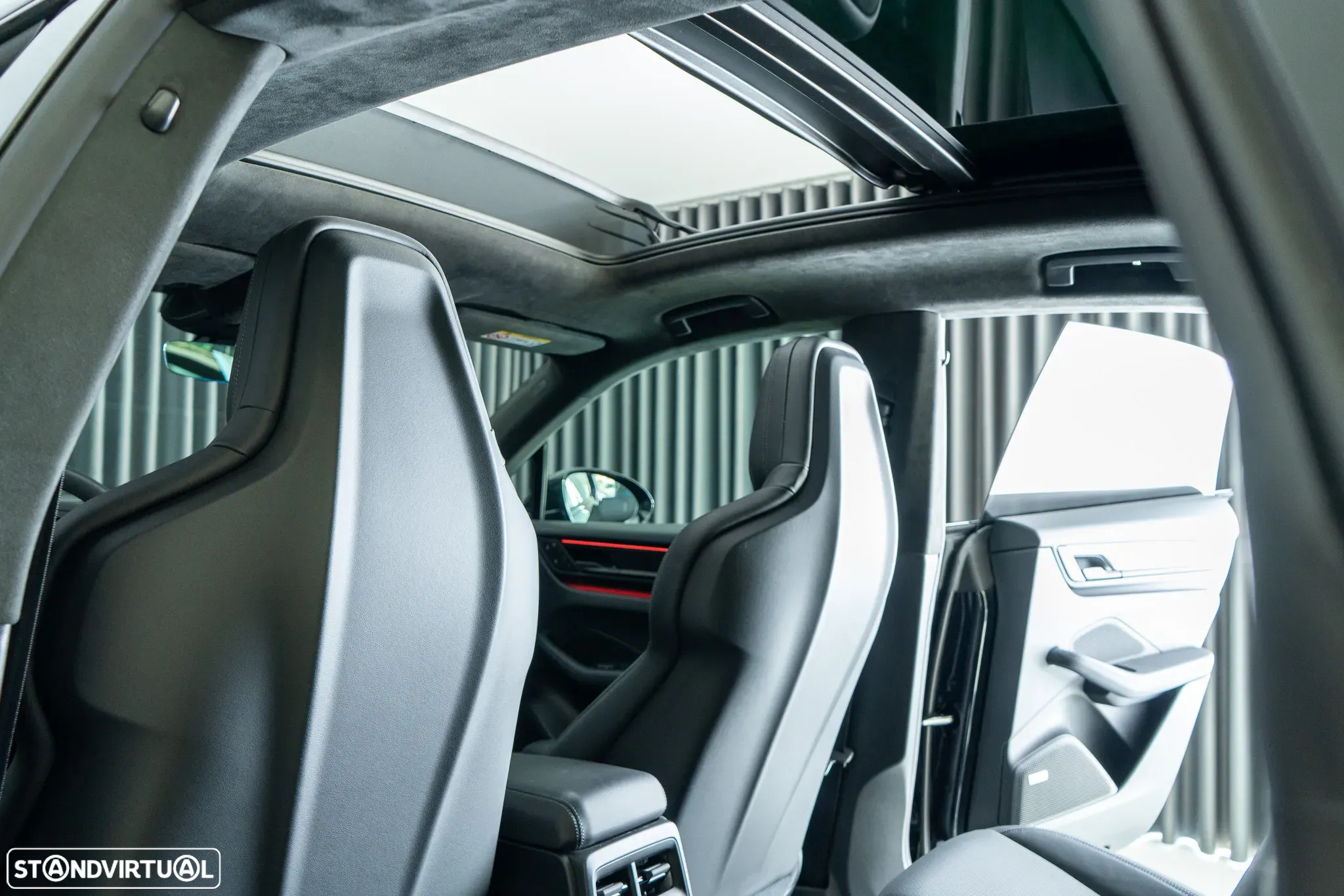 Porsche Macan Electric Turbo - 31