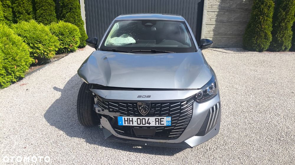 Peugeot 208 - 12