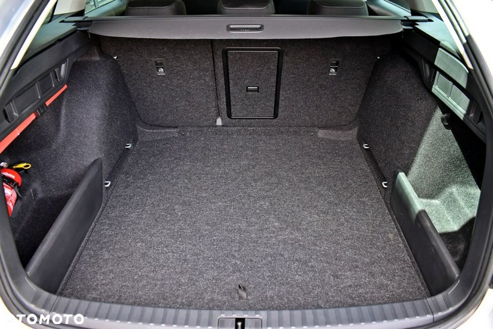 Skoda Octavia 1.5 TSI mHEV Selection DSG - 27