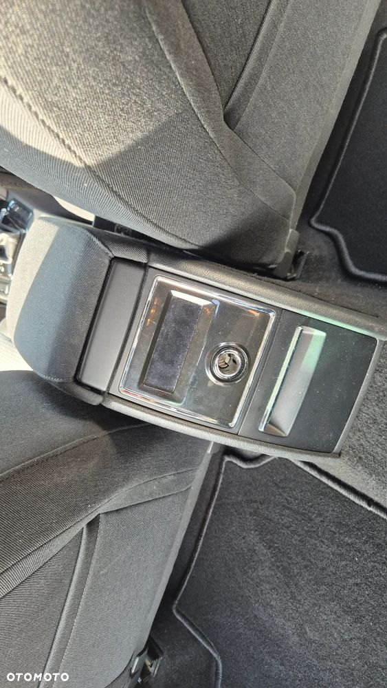 Skoda Superb 2.0 TDI DSG Exclusive - 23