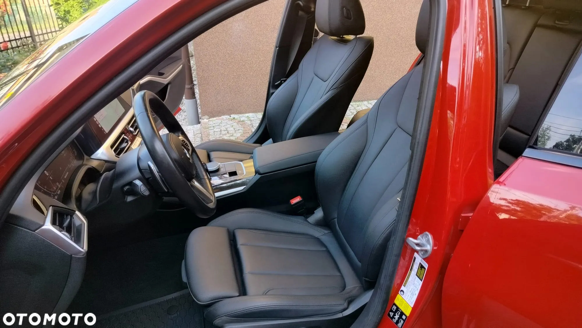 BMW Seria 3 330i xDrive M Sport - 28