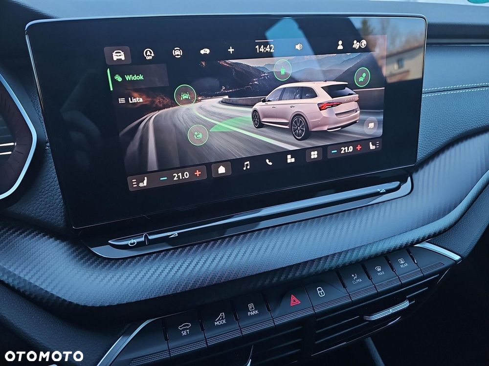 Skoda Octavia 2.0 TDI Sportline DSG - 25