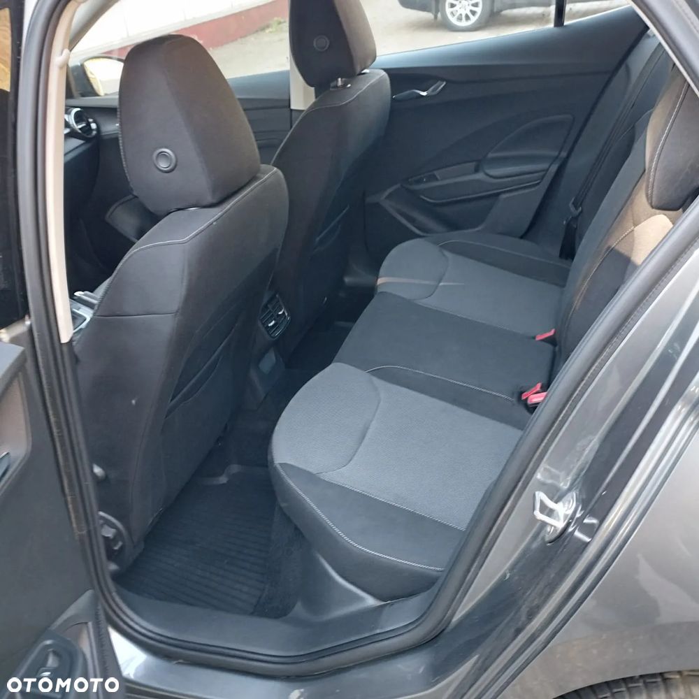 Skoda Fabia 1.0 TSI Selection - 6
