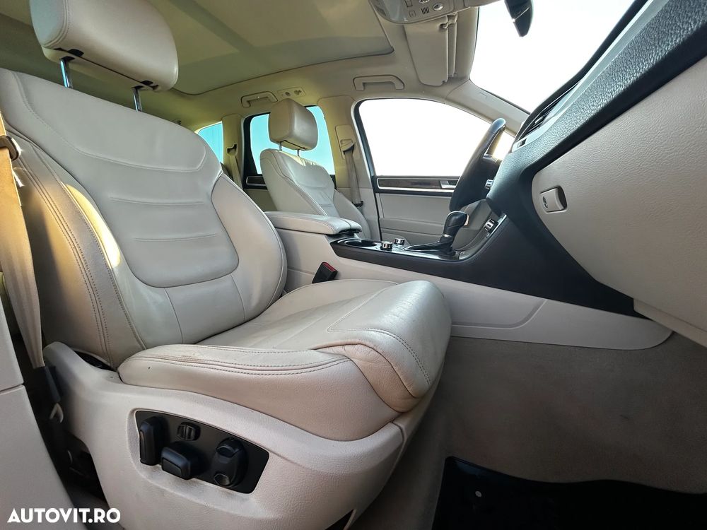 Volkswagen Touareg - 23