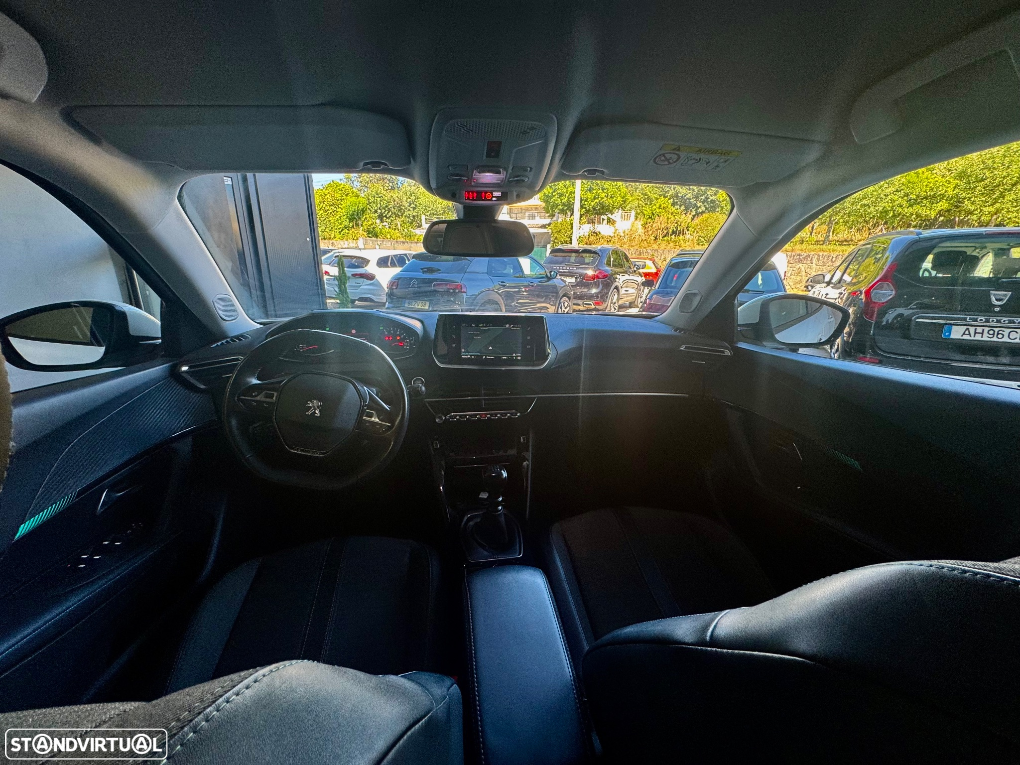 Peugeot 2008 1.2 PureTech Allure Pack - 14