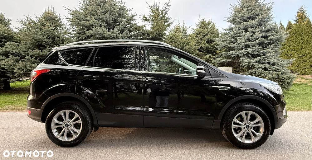 Ford Kuga 1.5 EcoBoost 2x4 Titanium - 6